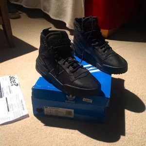 Us mens 9 adidas rivalry RM originals